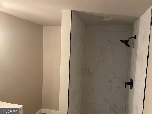 924 N BELNORD AVE, Baltimore, MD 21205