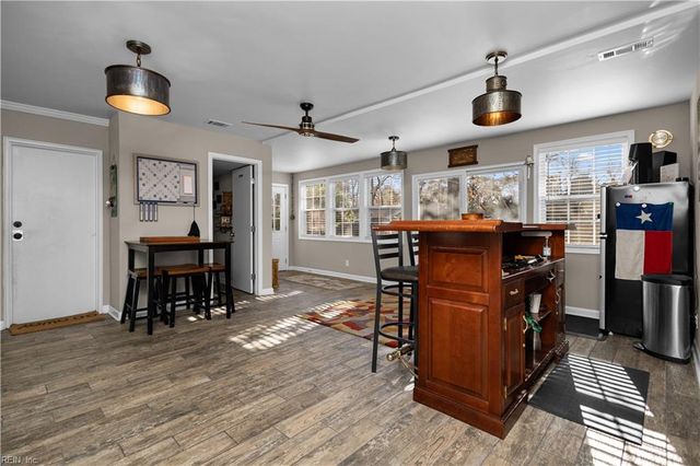 4641 Curtiss DR, Virginia Beach, VA 23455