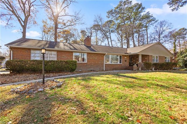 4641 Curtiss DR, Virginia Beach, VA 23455