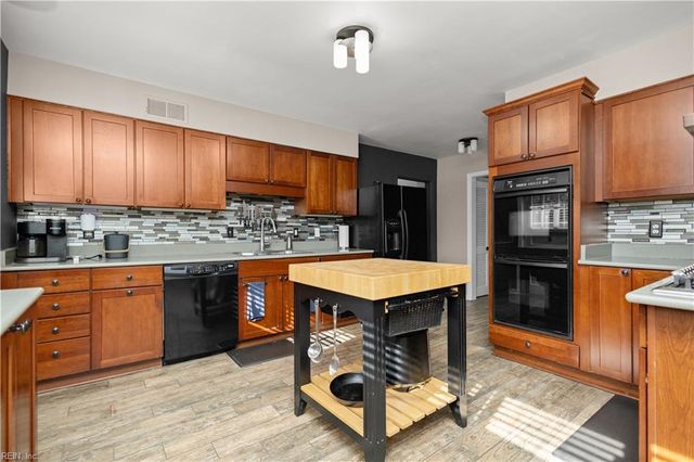 4641 Curtiss DR, Virginia Beach, VA 23455