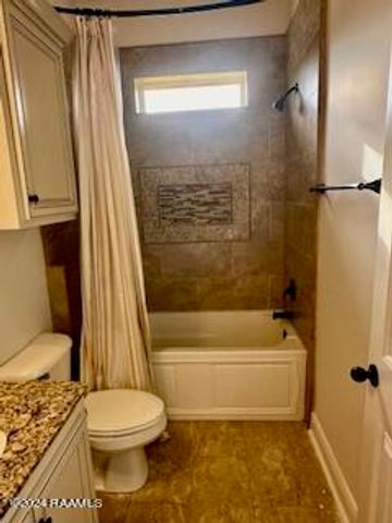 108 Hemlock Drive, Youngsville, LA 70592