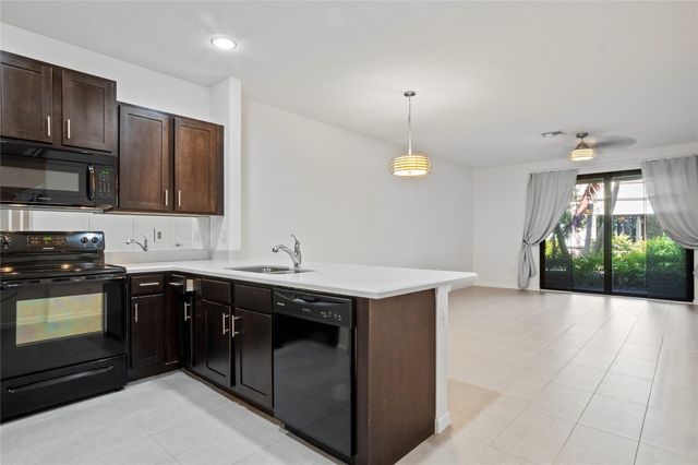 4210 N Dixie Highway 29, Oakland Park, FL 33334