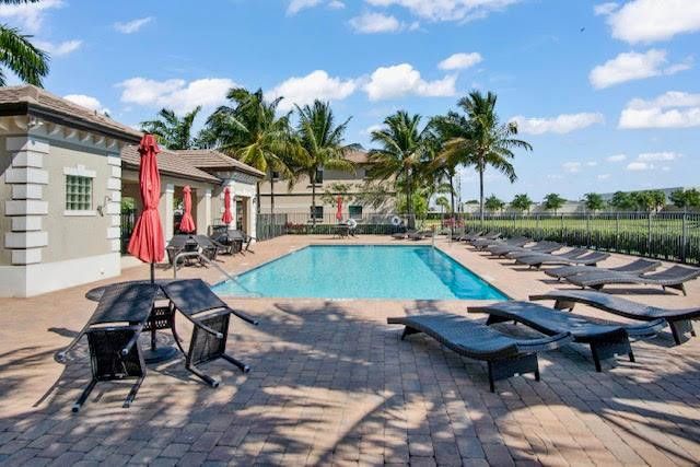 4210 N Dixie Highway 29, Oakland Park, FL 33334