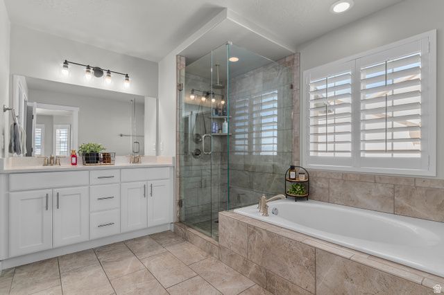 8433 S JAYSON DR, West Jordan, UT 84081