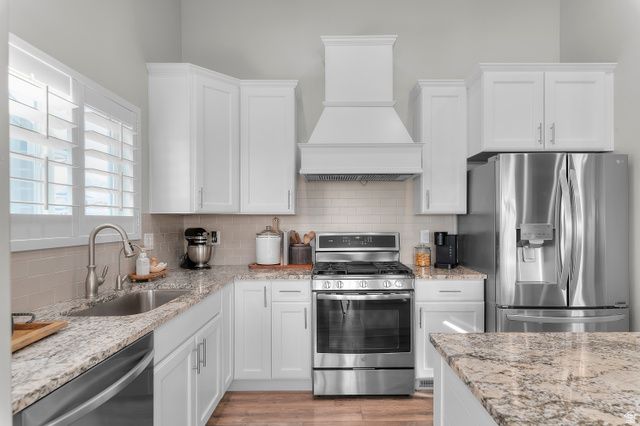 8433 S JAYSON DR, West Jordan, UT 84081