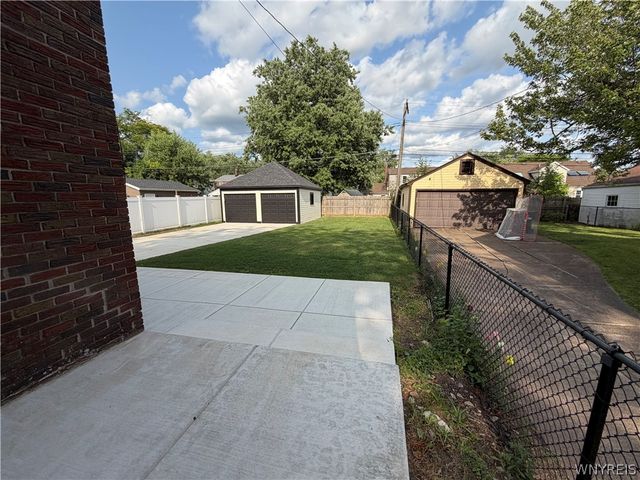 223 Louvaine Drive, Tonawanda, NY 14223