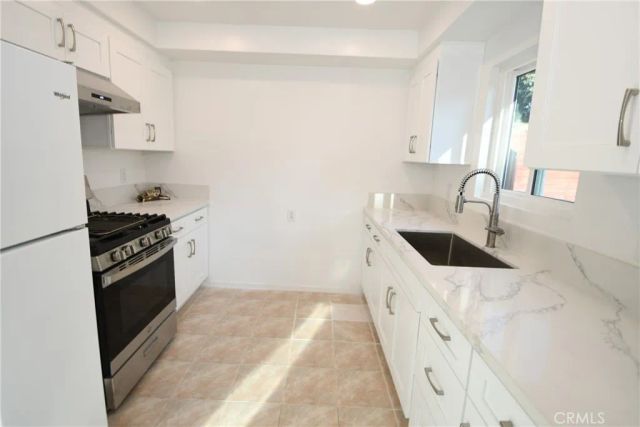 2706 Robinson Street, Redondo Beach, CA 90278