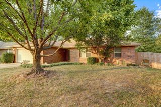 4614 South Falcon Court, Battlefield, MO 65619