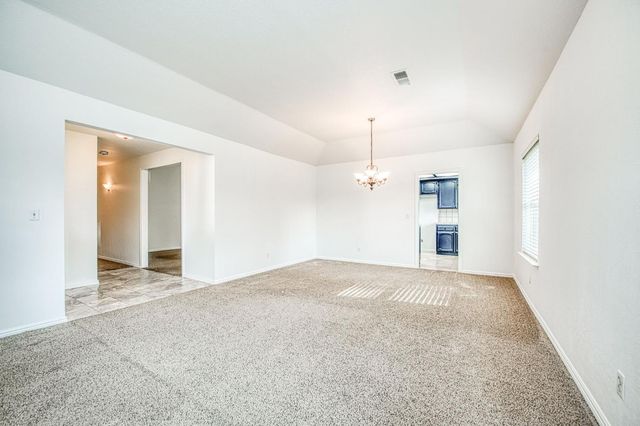 8166 N Raisina Avenue, Fresno, CA 93720