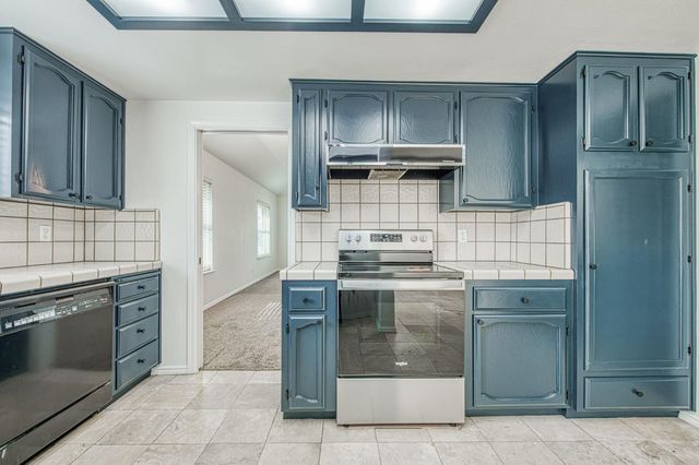 8166 N Raisina Avenue, Fresno, CA 93720