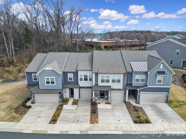 516 Madison Falls Court, Fort Mill, SC 29708