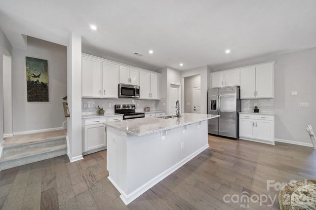 516 Madison Falls Court, Fort Mill, SC 29708