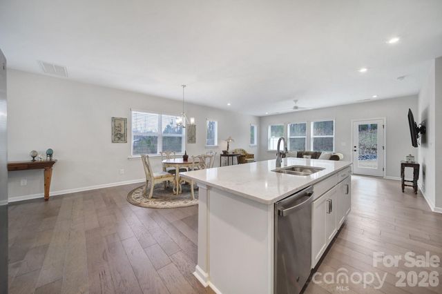 516 Madison Falls Court, Fort Mill, SC 29708