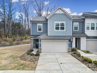 516 Madison Falls Court, Fort Mill, SC 29708