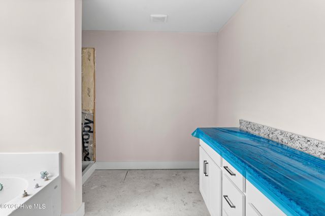 400 Stone Hawk Lane, New Bern, NC 28560