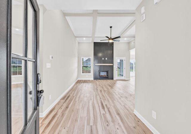 649 Woodrush Dr, Clarksville, TN 37040