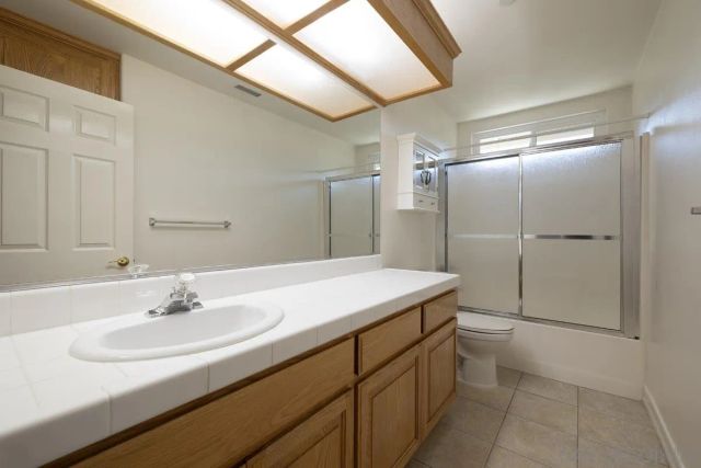 27611 Kiavo Dr, Valley Center, CA 92082