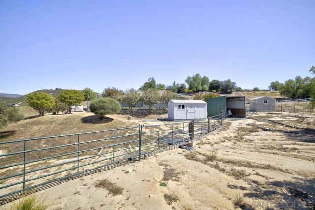 27611 Kiavo Dr, Valley Center, CA 92082