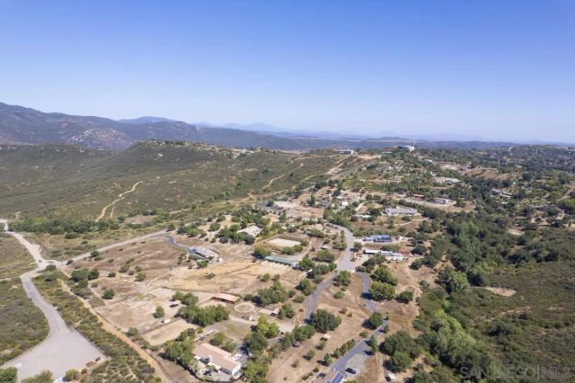 27611 Kiavo Dr, Valley Center, CA 92082