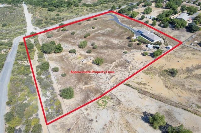 27611 Kiavo Dr, Valley Center, CA 92082