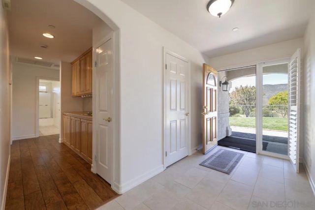 27611 Kiavo Dr, Valley Center, CA 92082