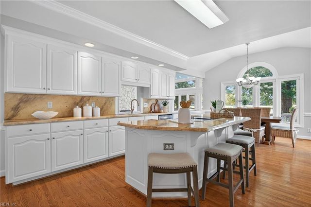 2348 Haversham CLS, Virginia Beach, VA 23454