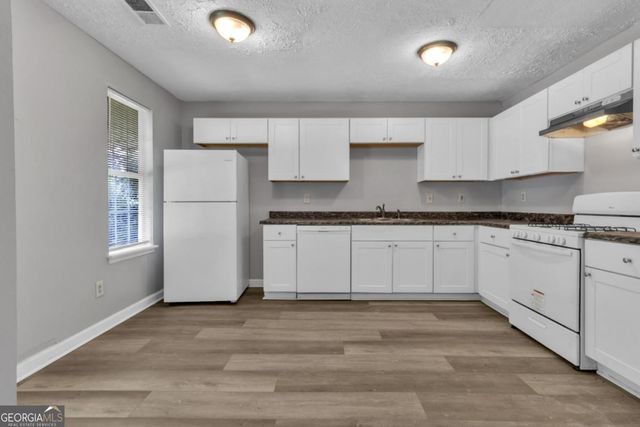 3559 Ashley Station Drive SW, Marietta, GA 30008