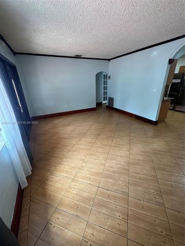 1120 SW 73rd Avenue, Miami, FL 33144