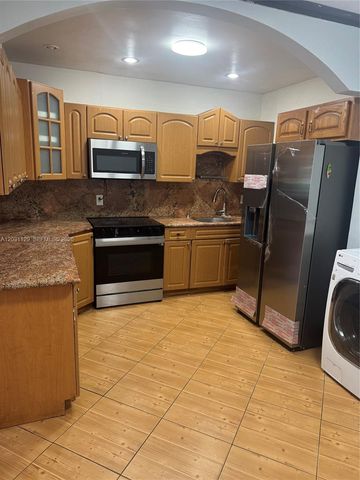1120 SW 73rd Avenue, Miami, FL 33144