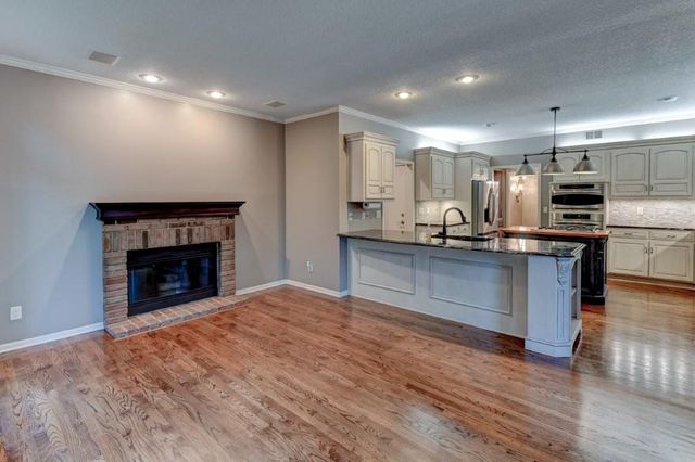 1905 NW Indian Hills Drive, Blue Springs, MO 64015