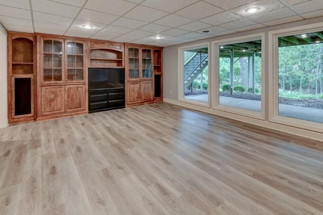 1905 NW Indian Hills Drive, Blue Springs, MO 64015