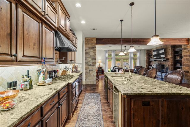 22 Dobbins Crossing, Corsicana, TX 75110