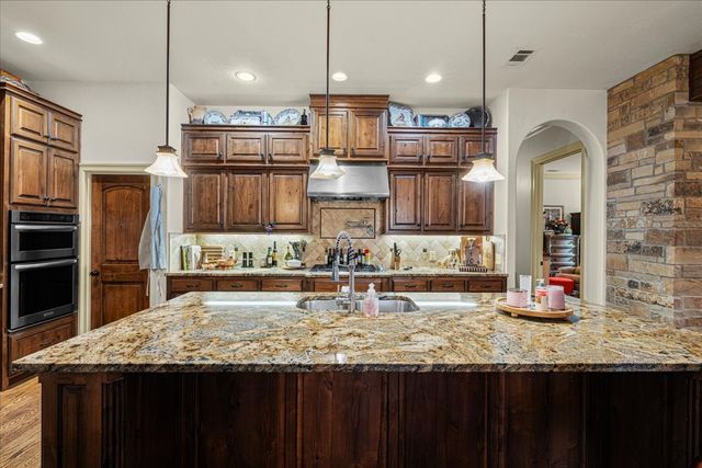 22 Dobbins Crossing, Corsicana, TX 75110