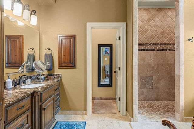 22 Dobbins Crossing, Corsicana, TX 75110