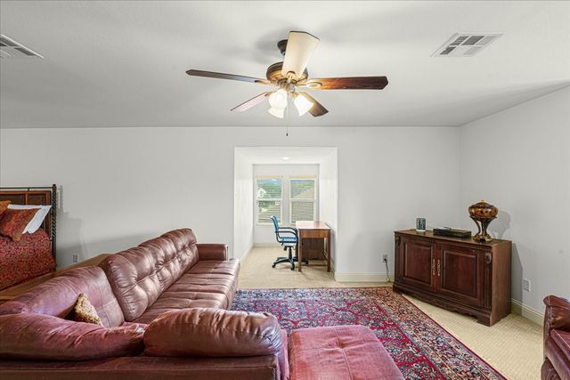 22 Dobbins Crossing, Corsicana, TX 75110