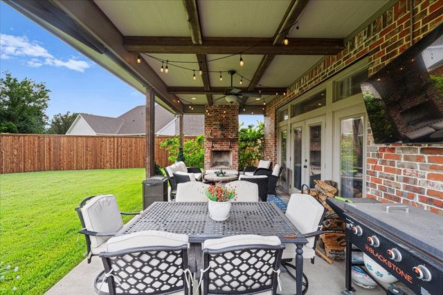 22 Dobbins Crossing, Corsicana, TX 75110