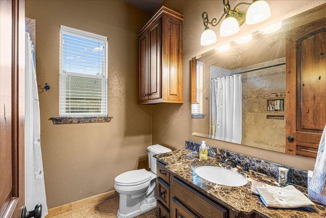 22 Dobbins Crossing, Corsicana, TX 75110