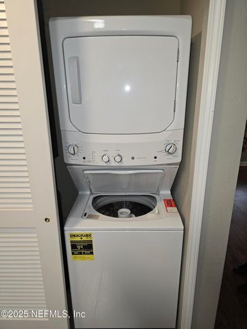 575 OAKLEAF PLANTATION Parkway 903, Orange Park, FL 32065