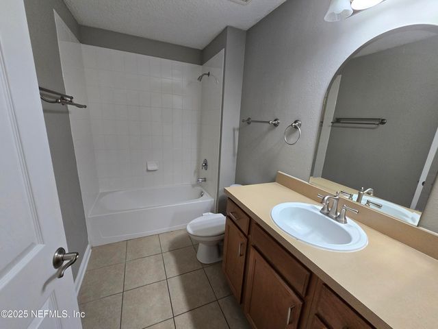 575 OAKLEAF PLANTATION Parkway 903, Orange Park, FL 32065