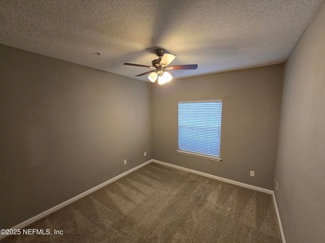 575 OAKLEAF PLANTATION Parkway 903, Orange Park, FL 32065