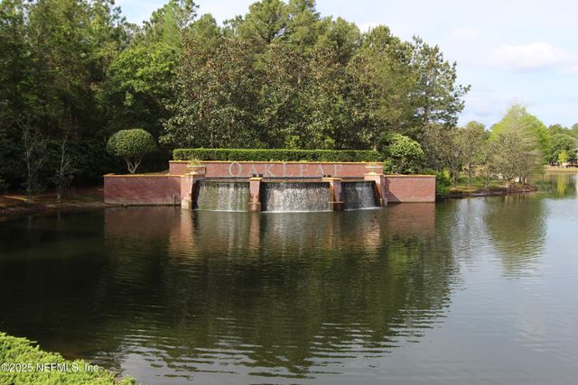 575 OAKLEAF PLANTATION Parkway 903, Orange Park, FL 32065