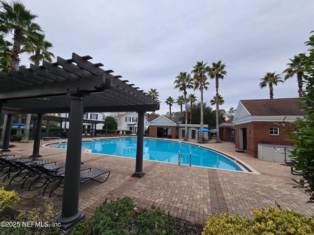 575 OAKLEAF PLANTATION Parkway 903, Orange Park, FL 32065