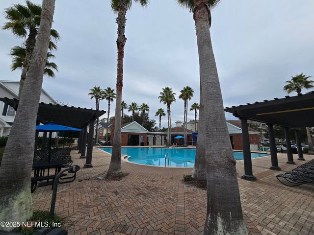 575 OAKLEAF PLANTATION Parkway 903, Orange Park, FL 32065