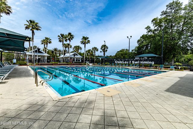 575 OAKLEAF PLANTATION Parkway 903, Orange Park, FL 32065