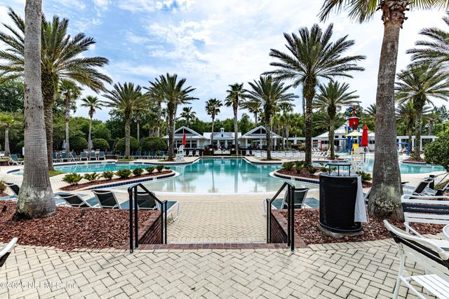 575 OAKLEAF PLANTATION Parkway 903, Orange Park, FL 32065