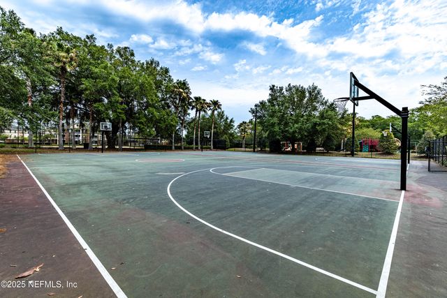 575 OAKLEAF PLANTATION Parkway 903, Orange Park, FL 32065