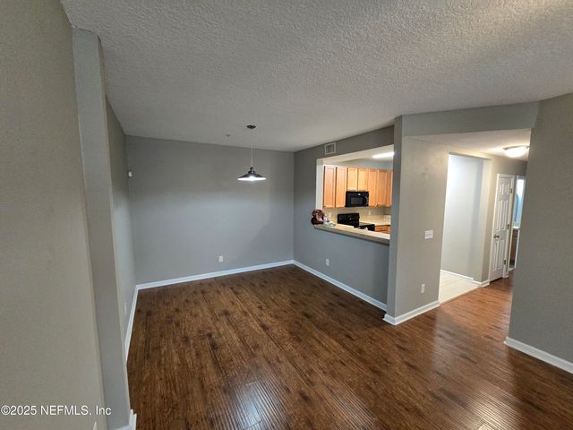 575 OAKLEAF PLANTATION Parkway 903, Orange Park, FL 32065