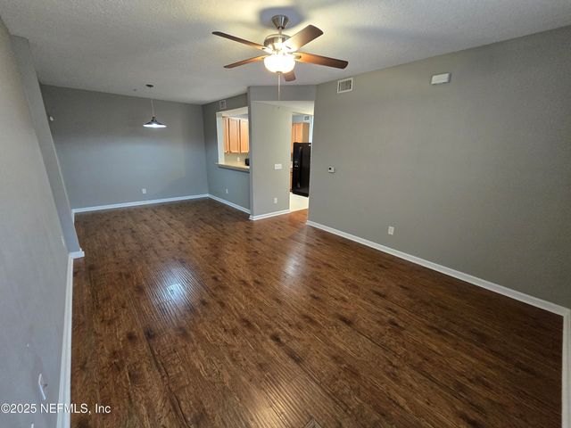 575 OAKLEAF PLANTATION Parkway 903, Orange Park, FL 32065