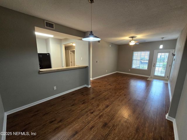 575 OAKLEAF PLANTATION Parkway 903, Orange Park, FL 32065