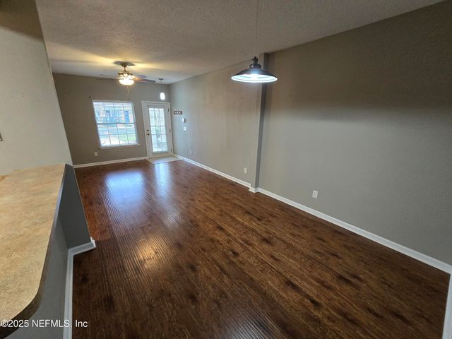 575 OAKLEAF PLANTATION Parkway 903, Orange Park, FL 32065